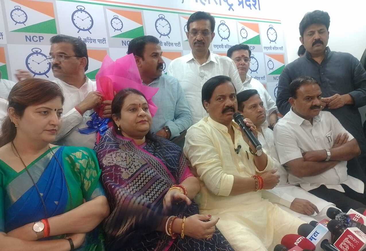 Archana Patil’s entry into NCP: अर्चना पाटील यांचा राष्ट्रवादीत प्रवेश, धाराशिवमधून उमेदवारी