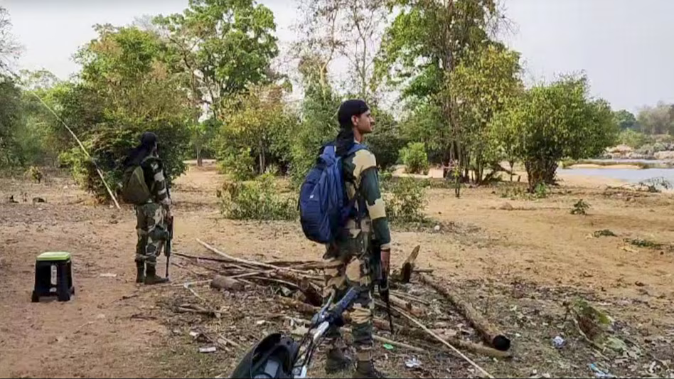 Encounter in Sukma, Chhattisgarh; 10 Naxalites killed :  छत्तीसगडच्या सुकमात चकमक; 10 नक्षली ठार 