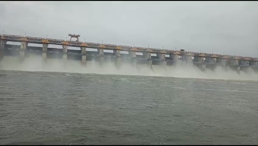 Pentakali dam overflow: नळगंगा, खडकपूर्णा, पाठोपाठ पेनटाकळीही ओव्हरफ्लोच्या दिशेने!