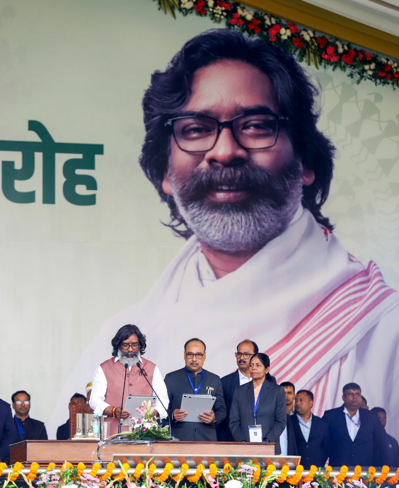 Hemant Soren takes oath as CM of Jharkhand :हेमंत सोरेन यांनी घेतली झारखंडच्या मुख्यमंत्रीपदाची शपथ