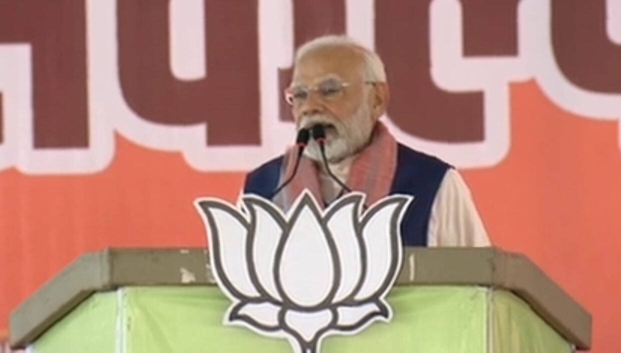 Prime Minister Narendra Modi’s public meeting in Akola: जाती भेद हीच काँग्रेसची नियत ; पंतप्रधान नरेंद्र मोदींचा घाणाघात