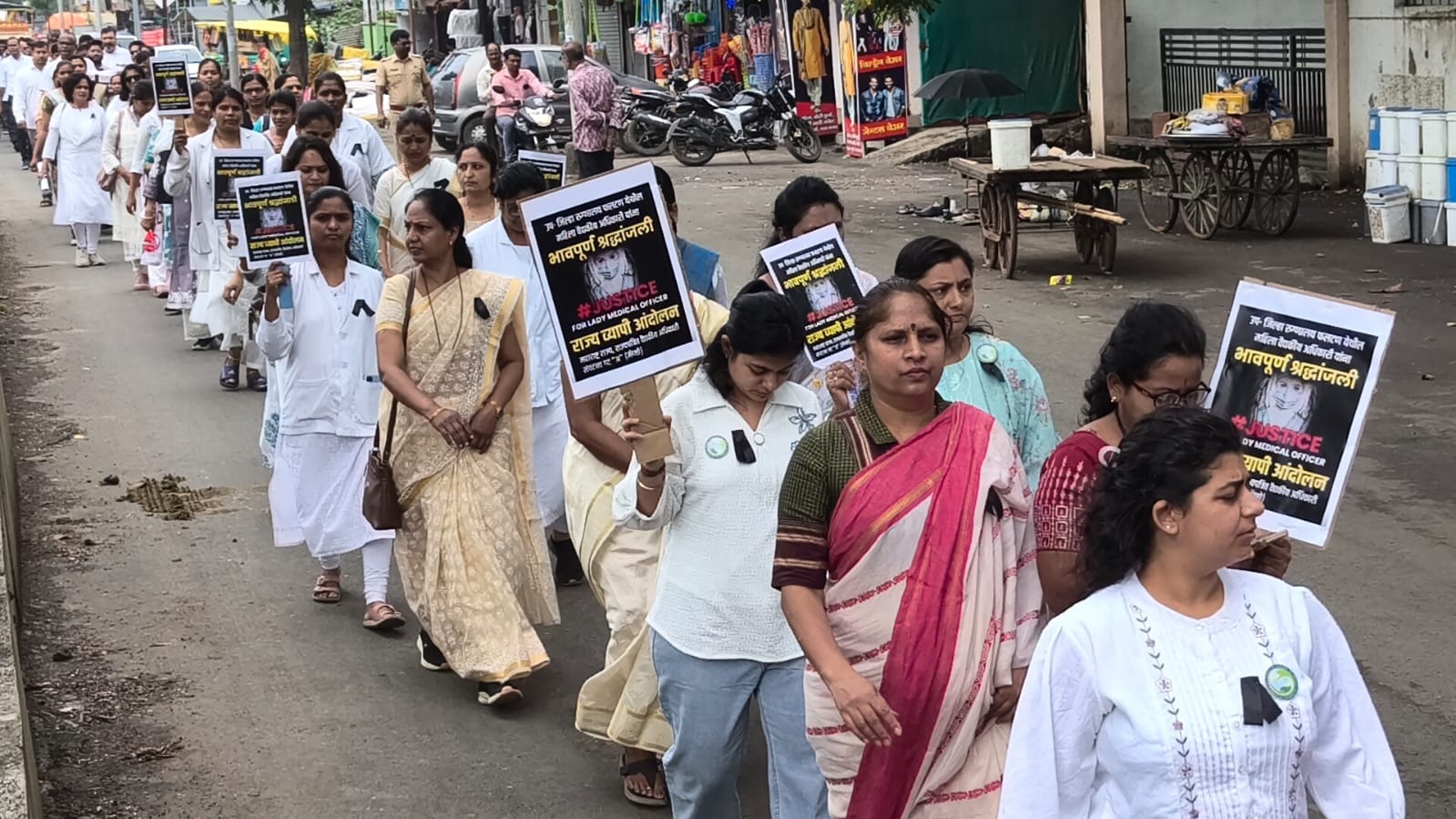 डॉ. संपदा मुंडे आत्महत्या प्रकरण; न्याय मागणीसाठी बुलढाण्यात मोर्चा : दोषींवर कारवाई करण्याची मागणी : वैद्यकीय संघटनांकडून निवेदन 