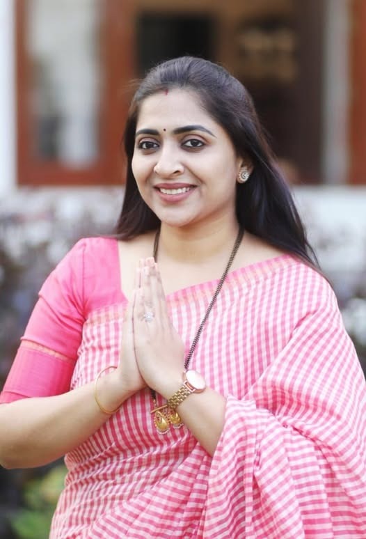 Buldhana Breaking :  बुलढाण्यात मोठा ट्विस्ट; वंचितच्या हिरोळे यांनी घेतला अर्ज मागे 