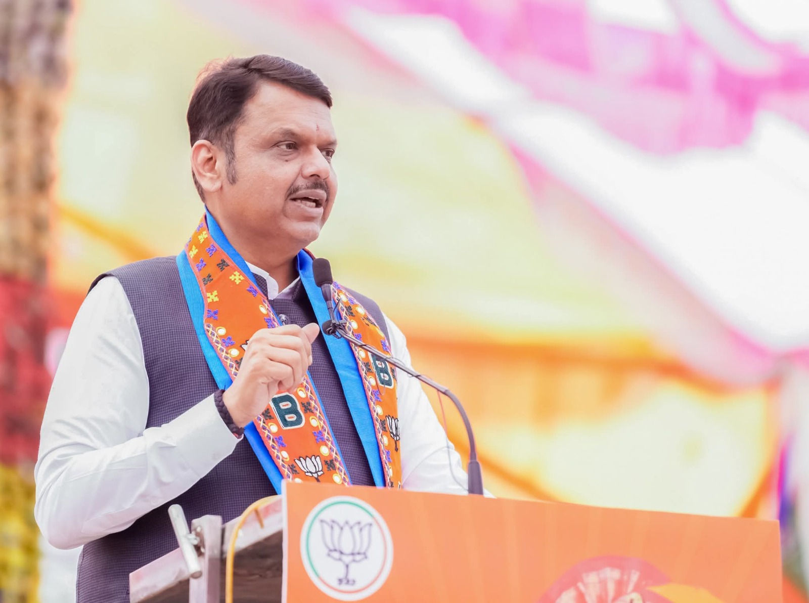 शहरीकरणाला अभिशाप समजू नका, शहरातूनच रोजगार निर्मिती : मुख्यमंत्री देवेंद्र फडणवीस यांचे प्रतिपादन 