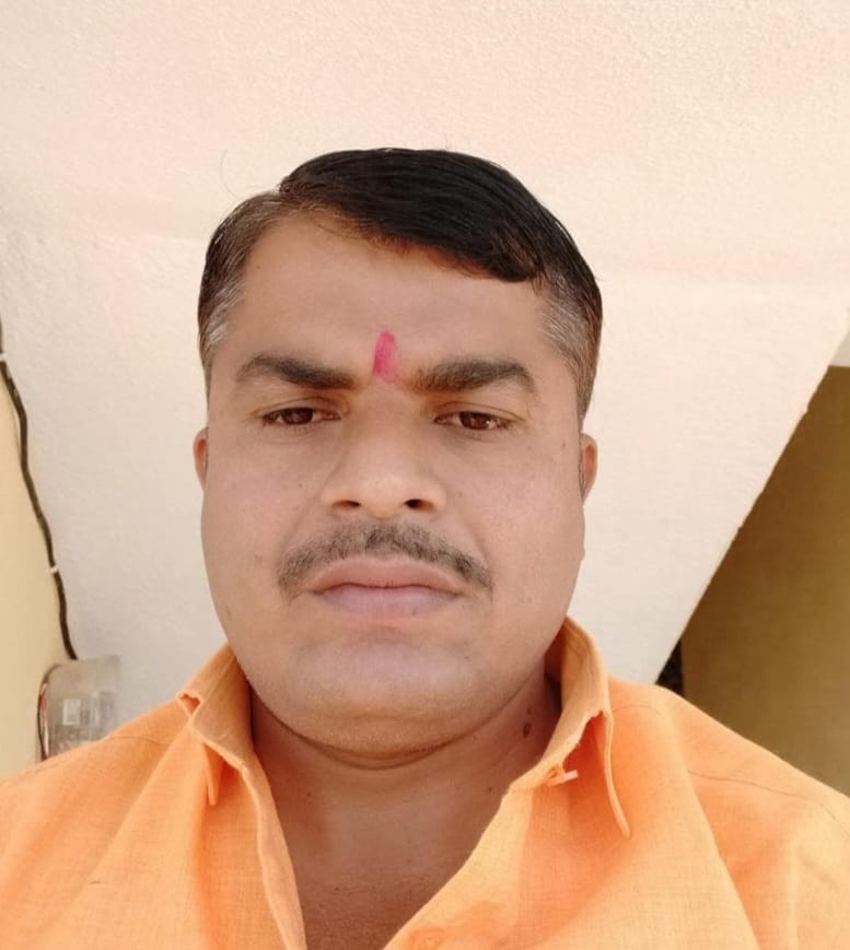 भरधाव ट्रकच्या धडकेत दुचाकीस्वार ठार, मुलगी जखमी