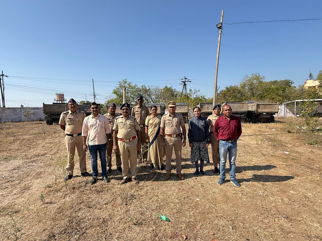 मलकापुरात महसूल आणि पोलीस विभागाचे धडक कारवाई, अवैध वाळू वाहतुक करणाऱ्या टिप्परसह दिड कोटीचा ऐवज जप्त