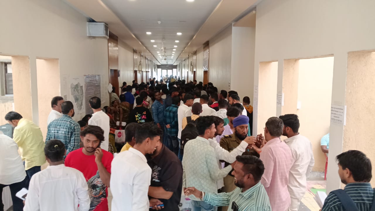 छत्रपती संभाजीनगरनंतर जालन्यातही भाजप–शिवसेना युतीला तडा: महापालिका निवडणुकीत महानाट्यावर पडदा; भाजप स्वबळावर, शिंदेगट स्वतंत्र रणांगणात