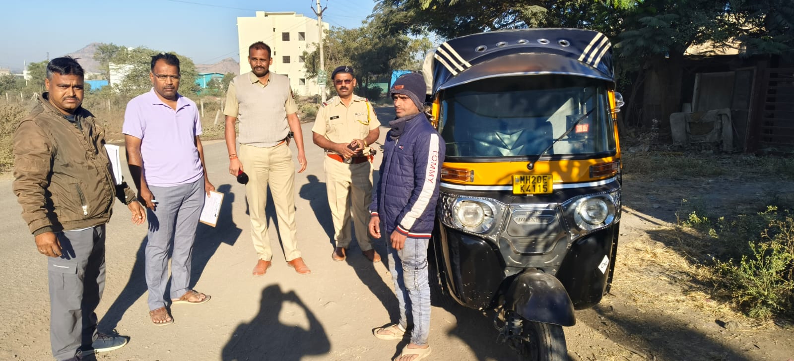 transporting beef in Chhatrapati Sambhajinagar : गोवंश मांसाची वाहतूक करणारा रिक्षाचालक गजाआड