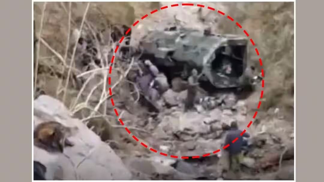 भारतीय सैन्याचे वाहन खोल दरीत कोसळले | 10 जवान शहीद : जम्मू काश्मीरमध्ये लष्कराच्या वाहनाचा अपघात