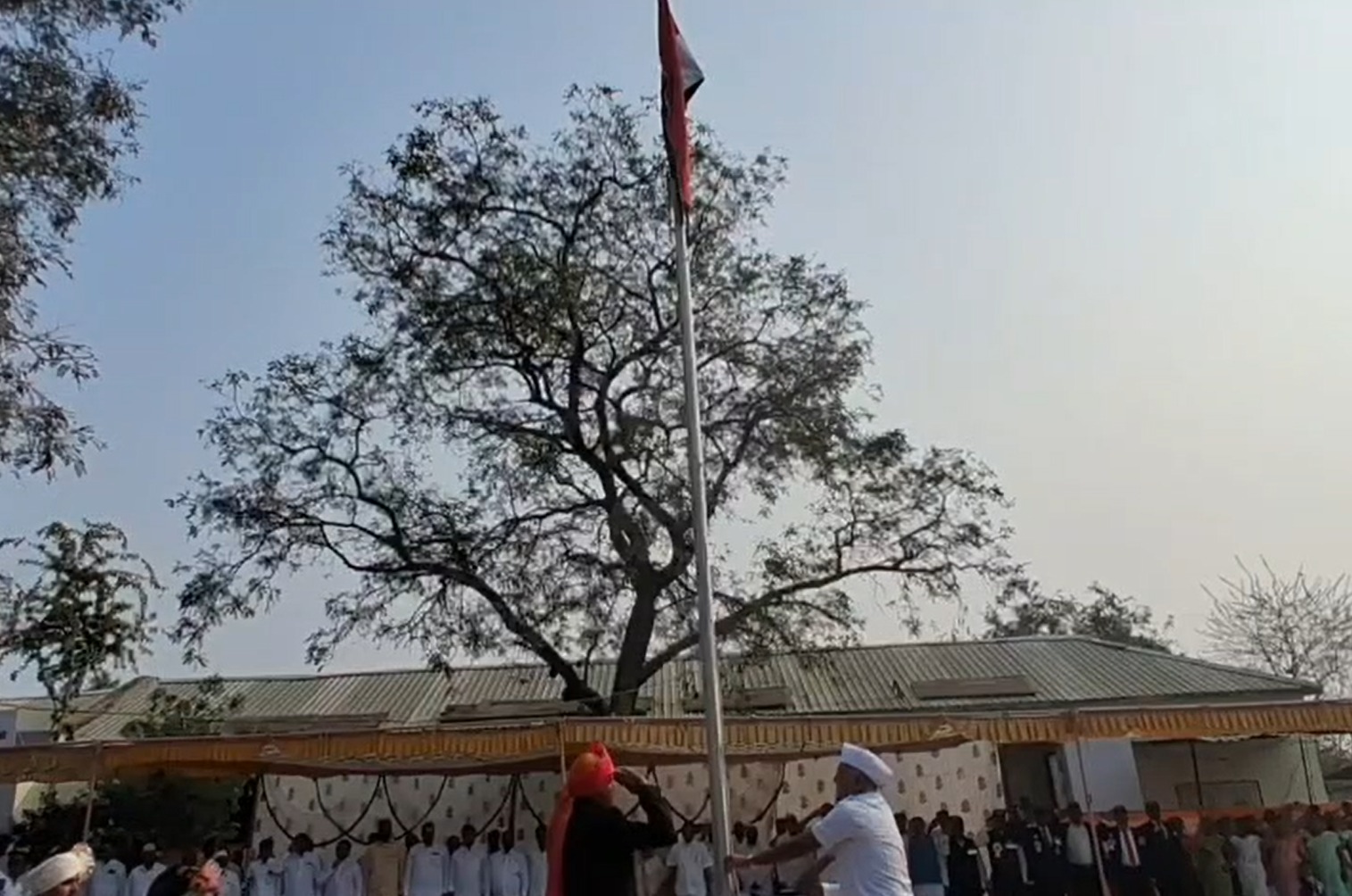 बार्शीटाकळी तहसीलदारांकडून राष्ट्रगीताचा अवमान; पालकमंत्र्यांचे कारवाईचे आदेश 