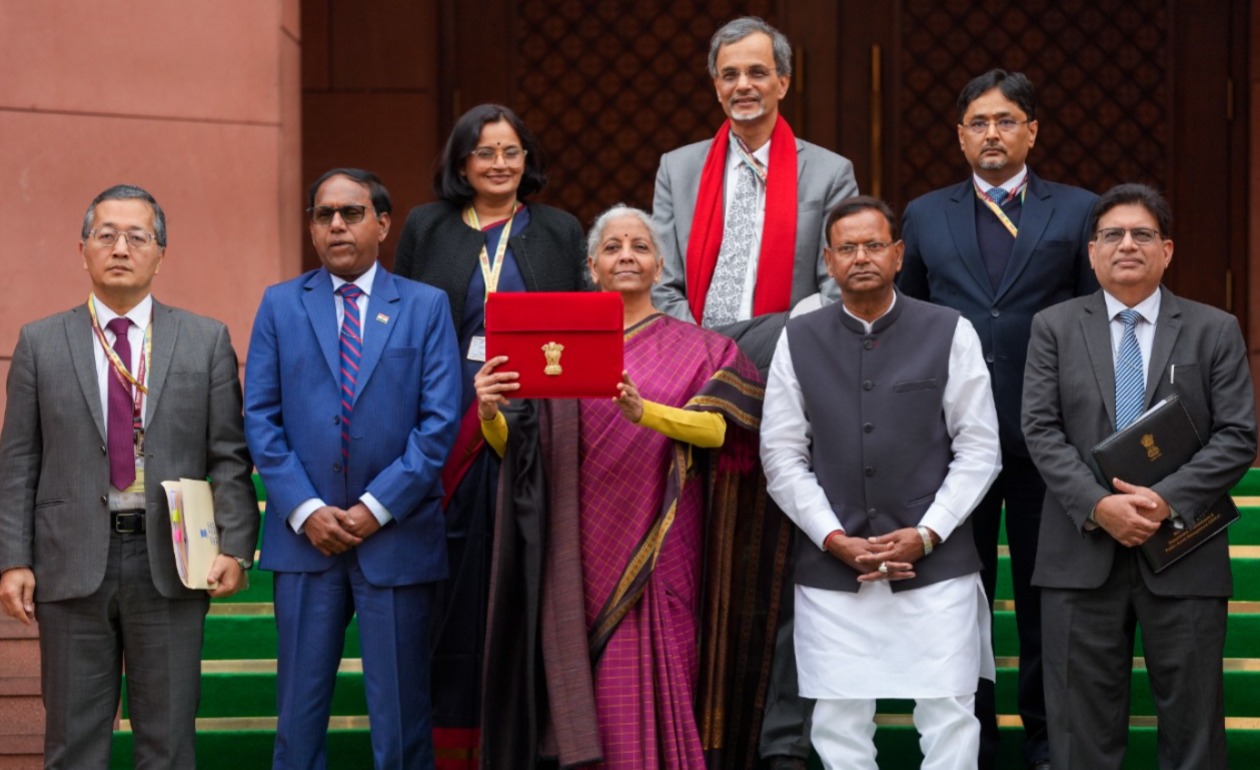 1 एप्रिलपासून देशात नवा आयकर कायदा लागू: आयकर स्लॅब जैसे थे
